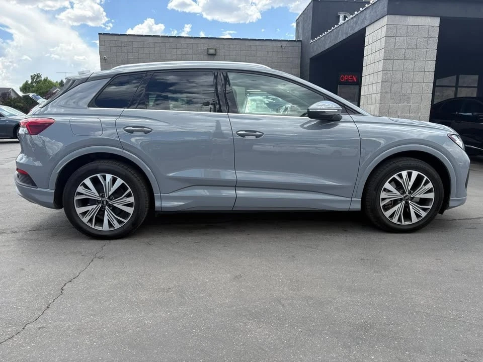 2024 Audi Q4 e-tron - Image 4 of 19