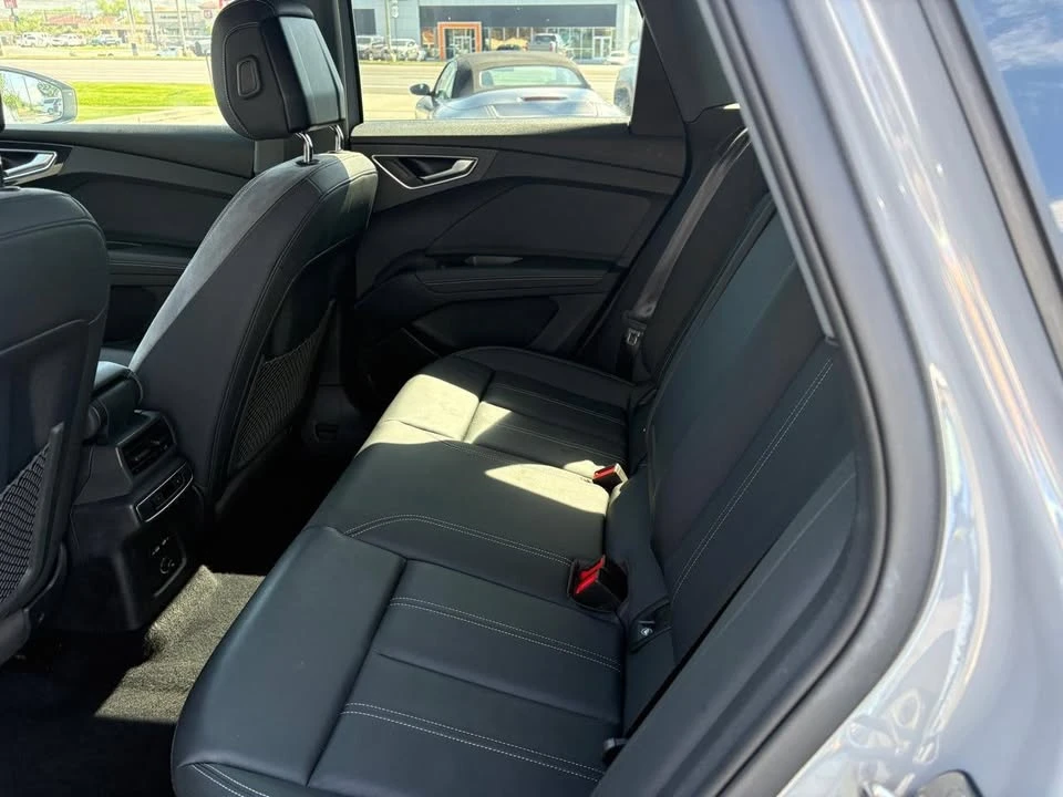 2024 Audi Q4 e-tron - Image 8 of 19