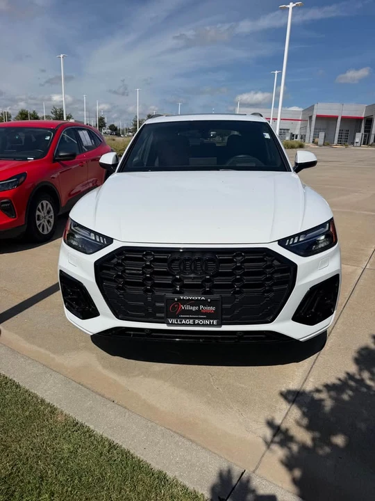 2024 Audi FY Q5 - Image 2 of 18