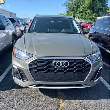 2024 Audi Q5 45 TFSI Premium Sport Utility 4D