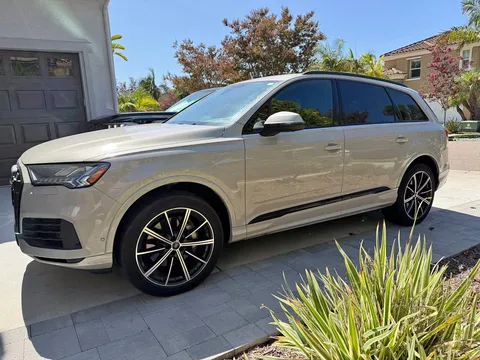 2024 Audi Q7 Premium Plus