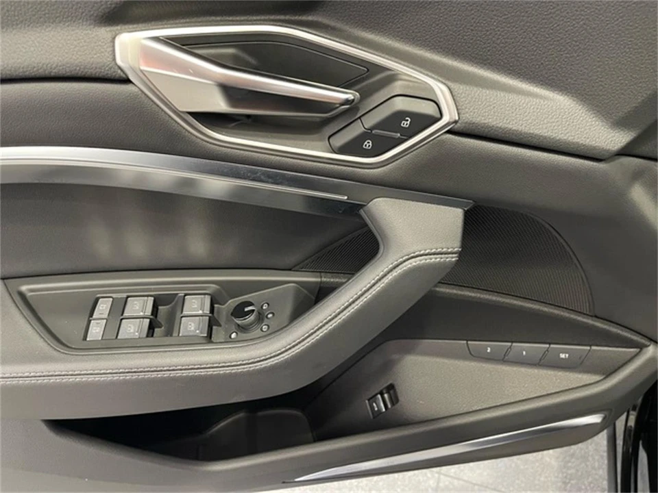 2024 Audi Q8 e-tron - Image 23 of 31