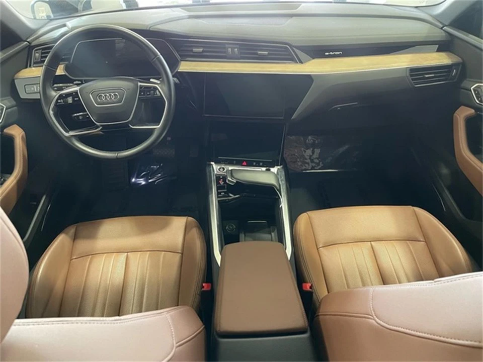 2024 Audi Q8 e-tron - Image 30 of 31