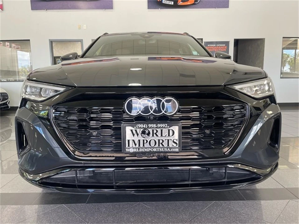 2024 Audi Q8 e-tron - Image 8 of 31