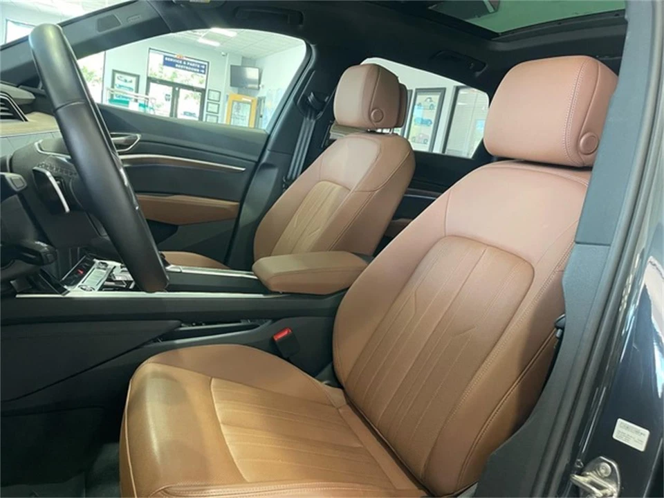 2024 Audi Q8 e-tron - Image 26 of 31