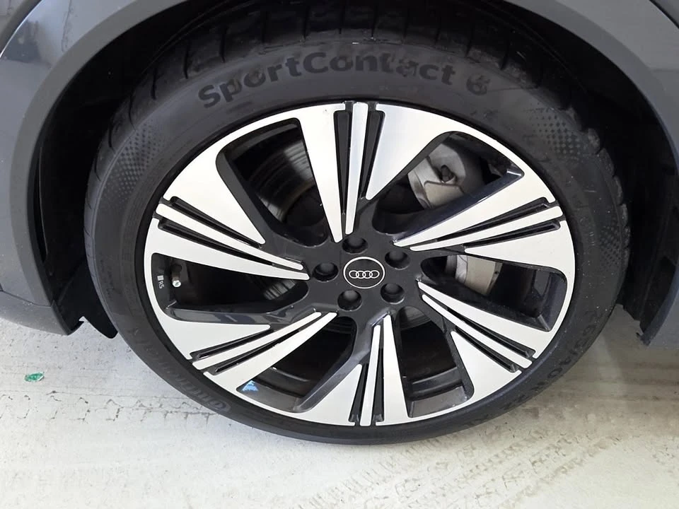 2024 Audi Q8 e-tron - Image 9 of 12
