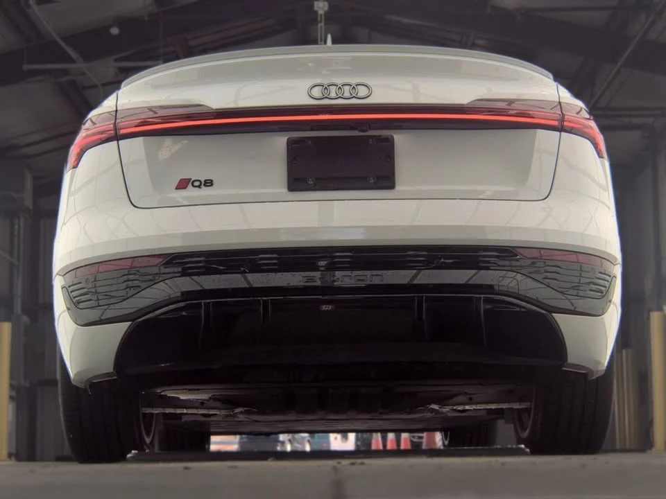 2024 Audi Q8 e-tron - Image 6 of 12