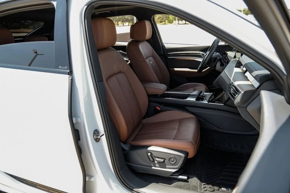2024 Audi Q8 e-tron - Image 10 of 14