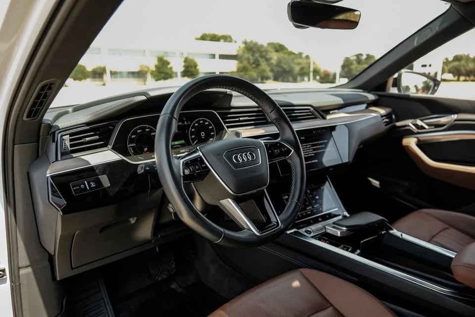 2024 Audi Q8 e-tron - Image 3 of 19