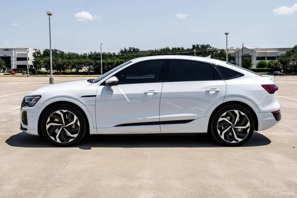 2024 Audi Q8 e-tron - Image 11 of 19