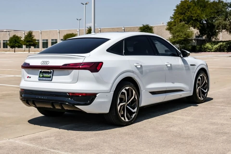 2024 Audi Q8 e-tron - Image 8 of 19