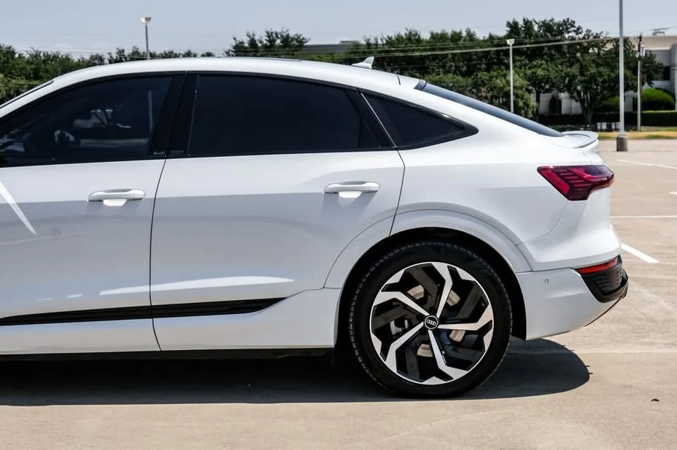 2024 Audi Q8 e-tron - Image 13 of 19