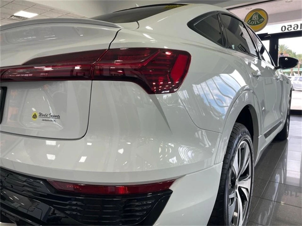 2024 Audi Q8 - Image 17 of 31