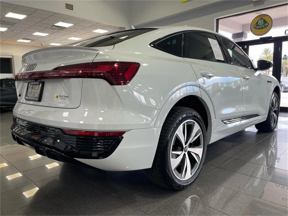 2024 Audi Q8 - Image 5 of 31