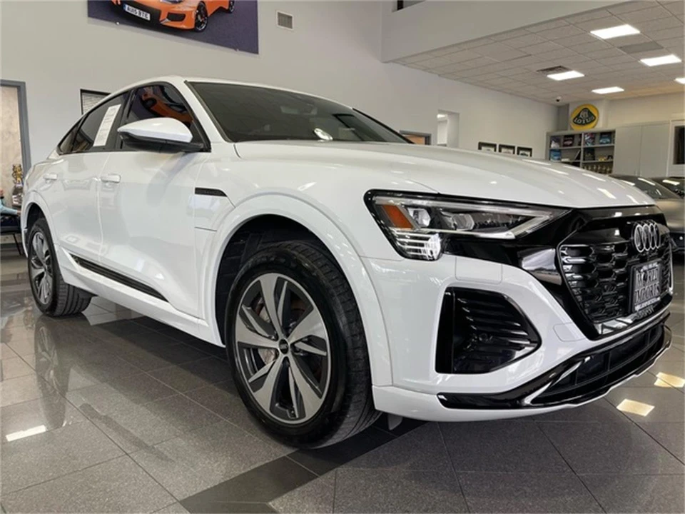2024 Audi Q8 - Image 7 of 31