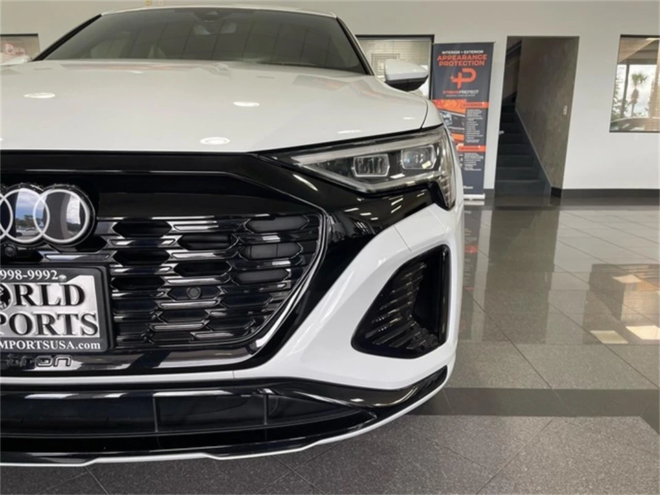 2024 Audi Q8 - Image 10 of 31