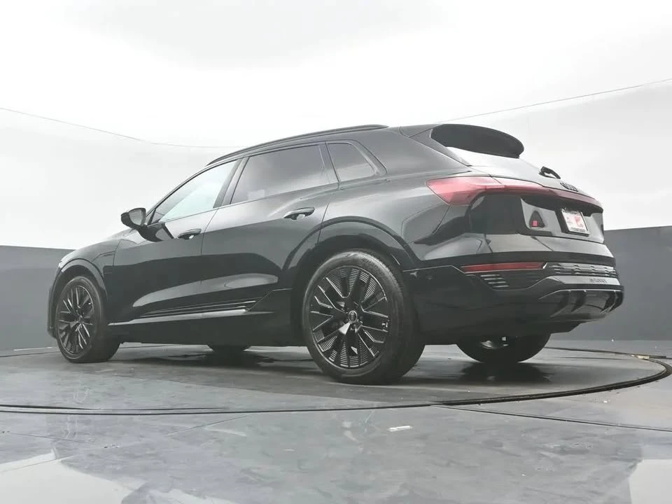 2024 Audi Q8 e-tron - Image 11 of 16