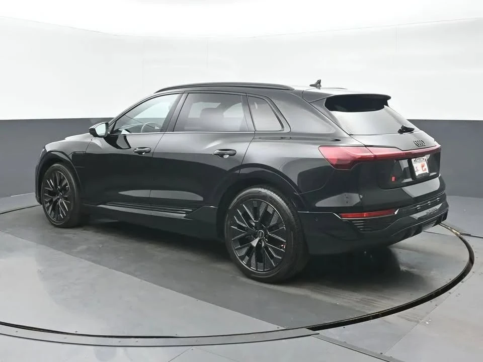 2024 Audi Q8 e-tron - Image 5 of 16