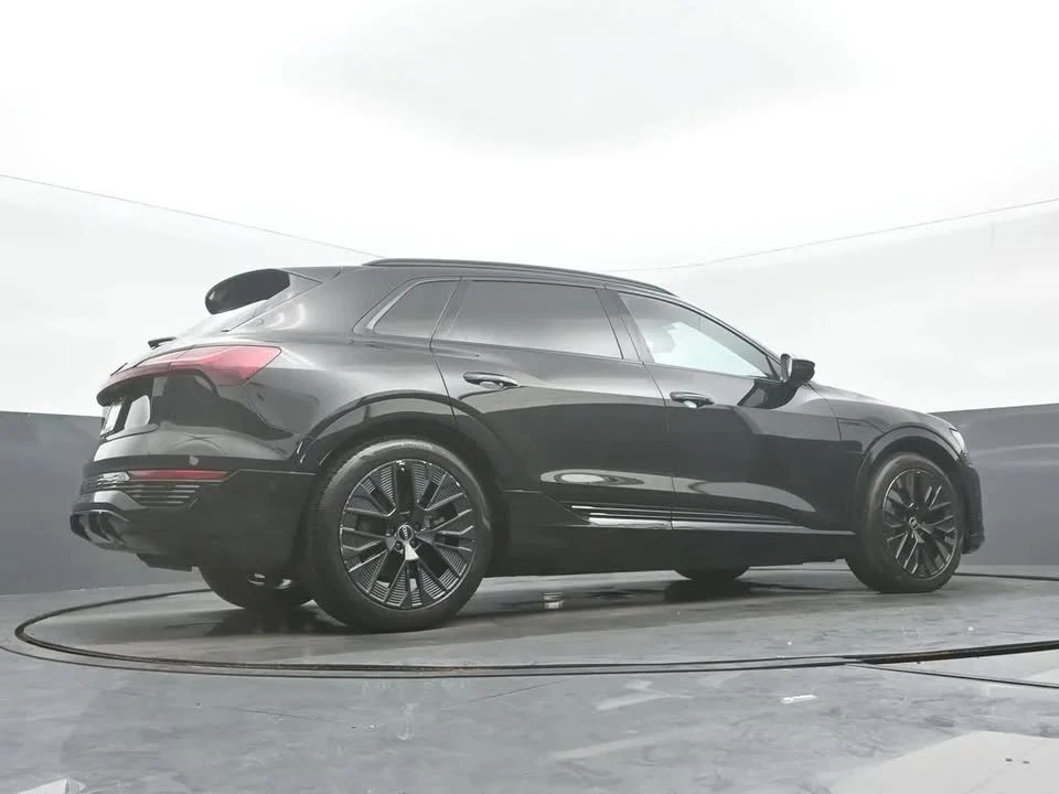 2024 Audi Q8 e-tron - Image 12 of 16