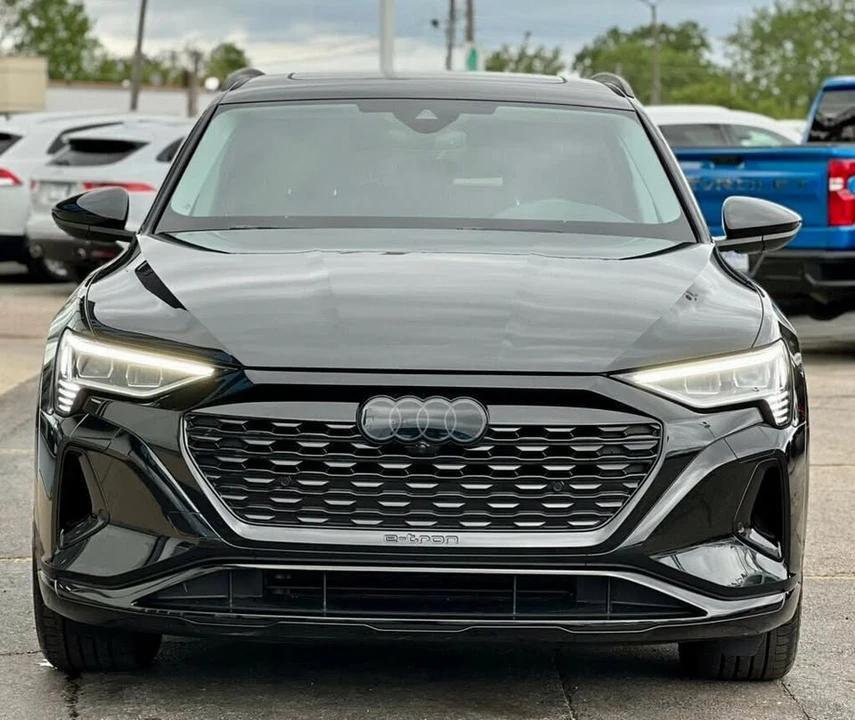 2024 Audi Q8 e-tron - Image 6 of 20