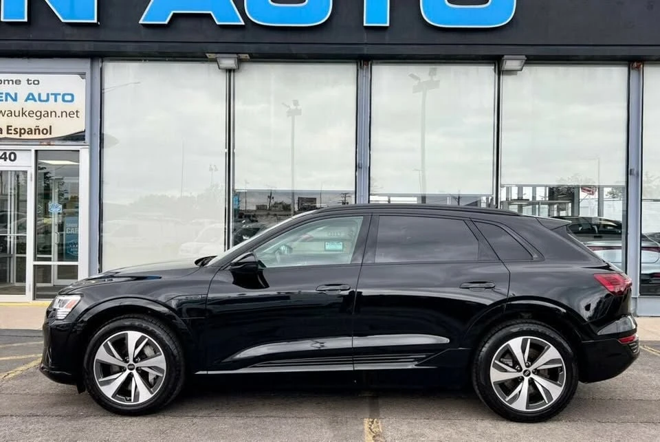 2024 Audi Q8 e-tron - Image 2 of 20