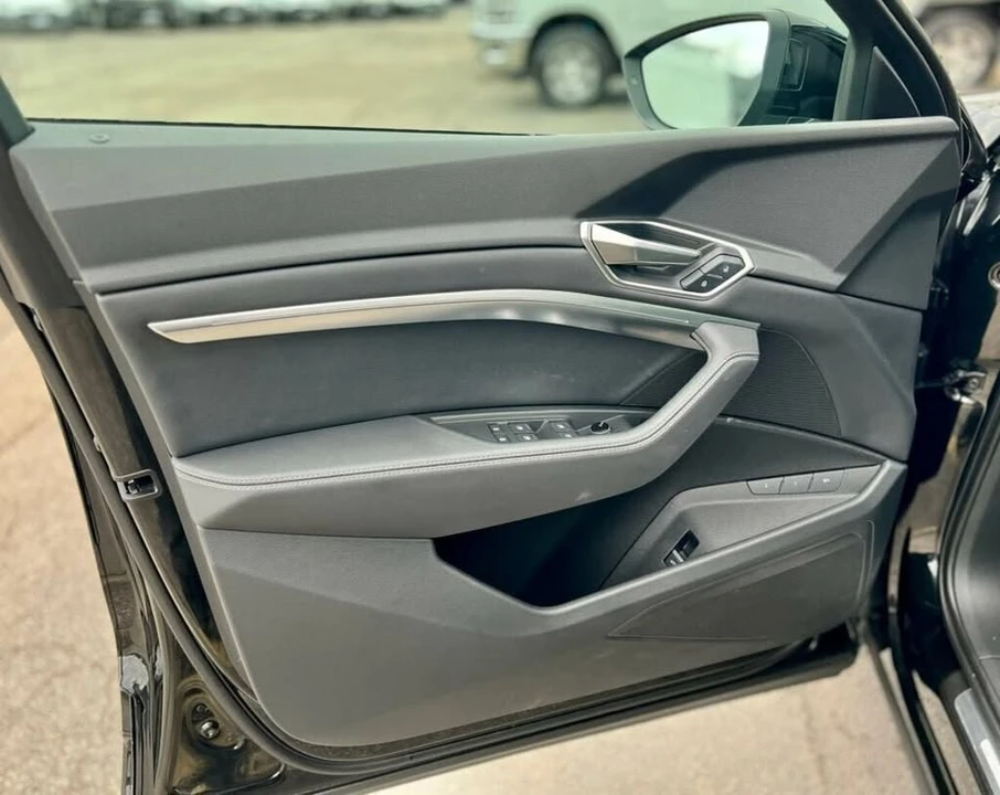 2024 Audi Q8 e-tron - Image 12 of 20