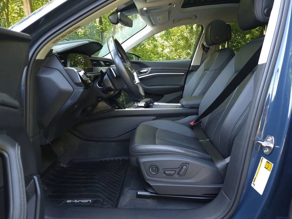 2024 Audi Q8 e-tron - Image 11 of 20