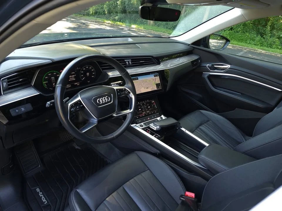 2024 Audi Q8 e-tron - Image 2 of 20