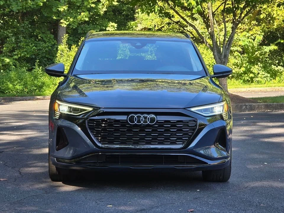 2024 Audi Q8 e-tron - Image 9 of 20
