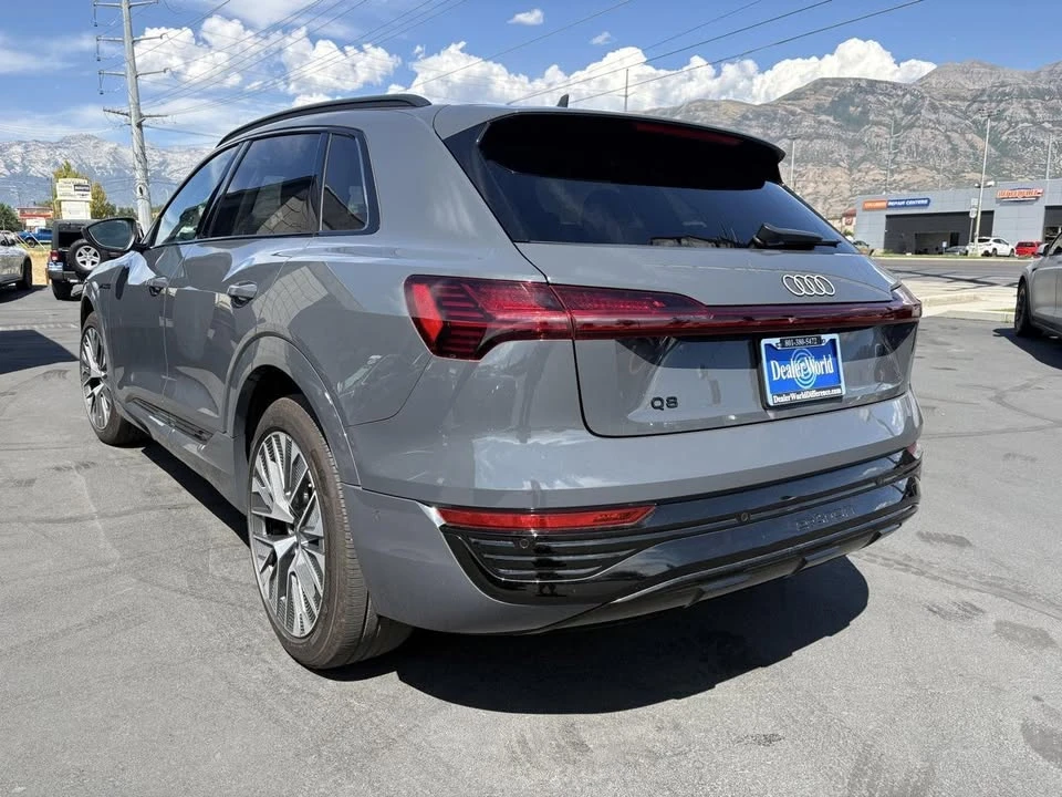 2024 Audi Q8 e-tron - Image 7 of 19