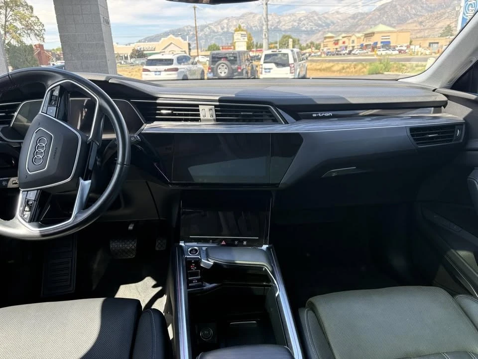 2024 Audi Q8 e-tron - Image 10 of 19