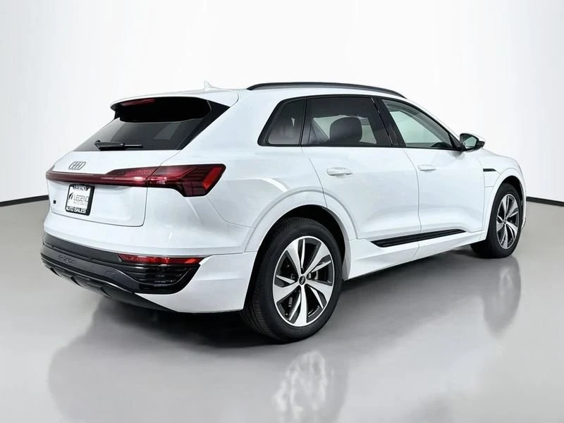 2024 Audi Q8 e-tron - Image 5 of 11