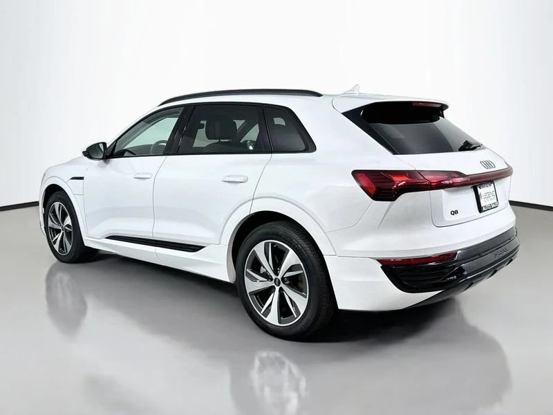 2024 Audi Q8 e-tron - Image 7 of 11