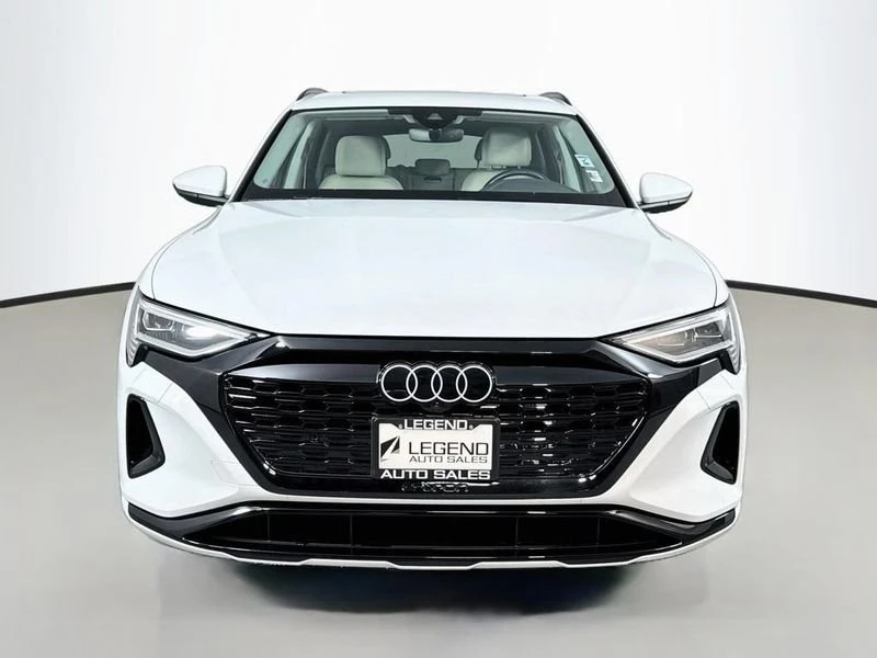 2024 Audi Q8 e-tron - Image 2 of 11