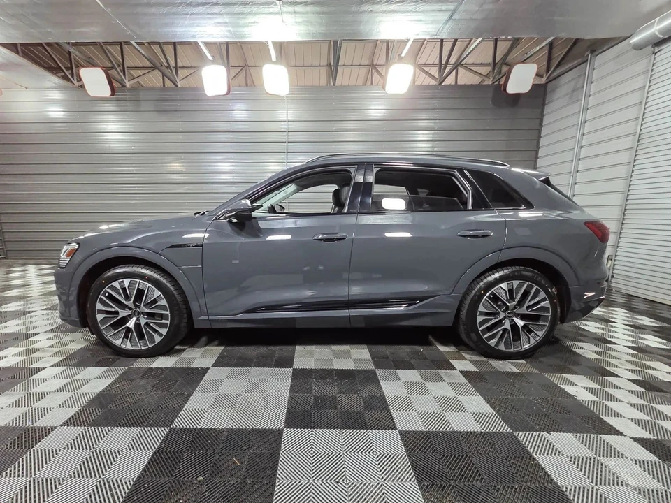 2024 Audi Q8 e-tron - Image 8 of 12