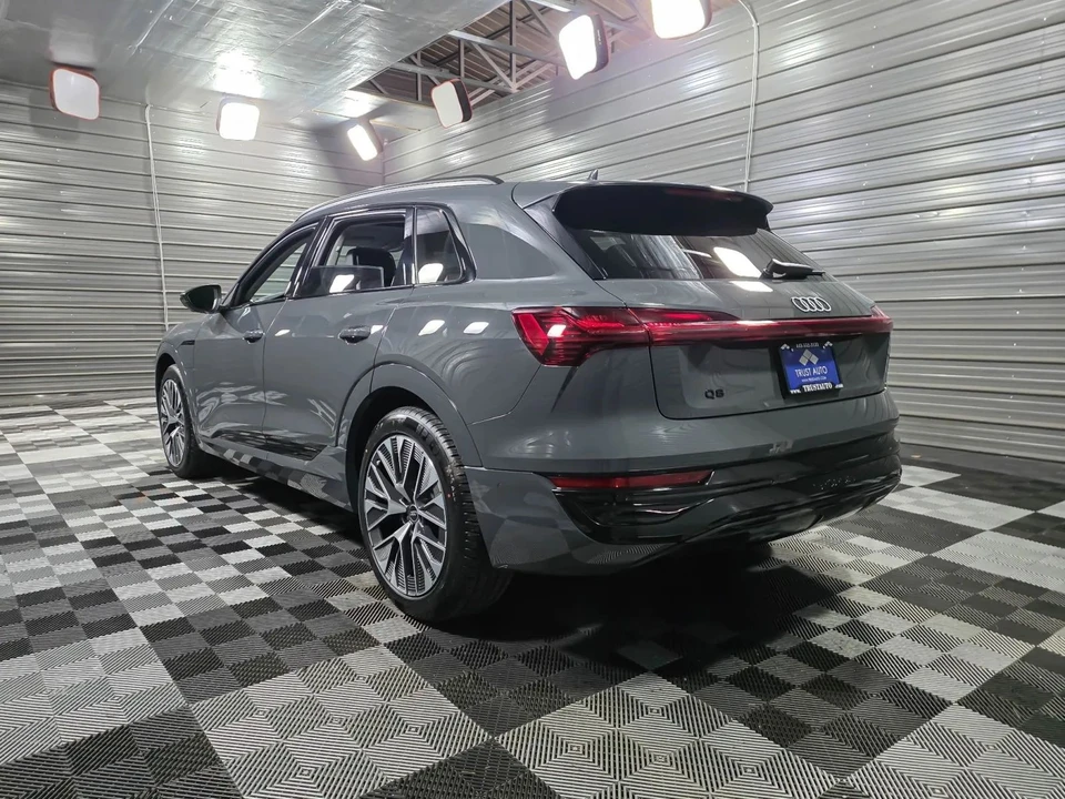 2024 Audi Q8 e-tron - Image 7 of 12