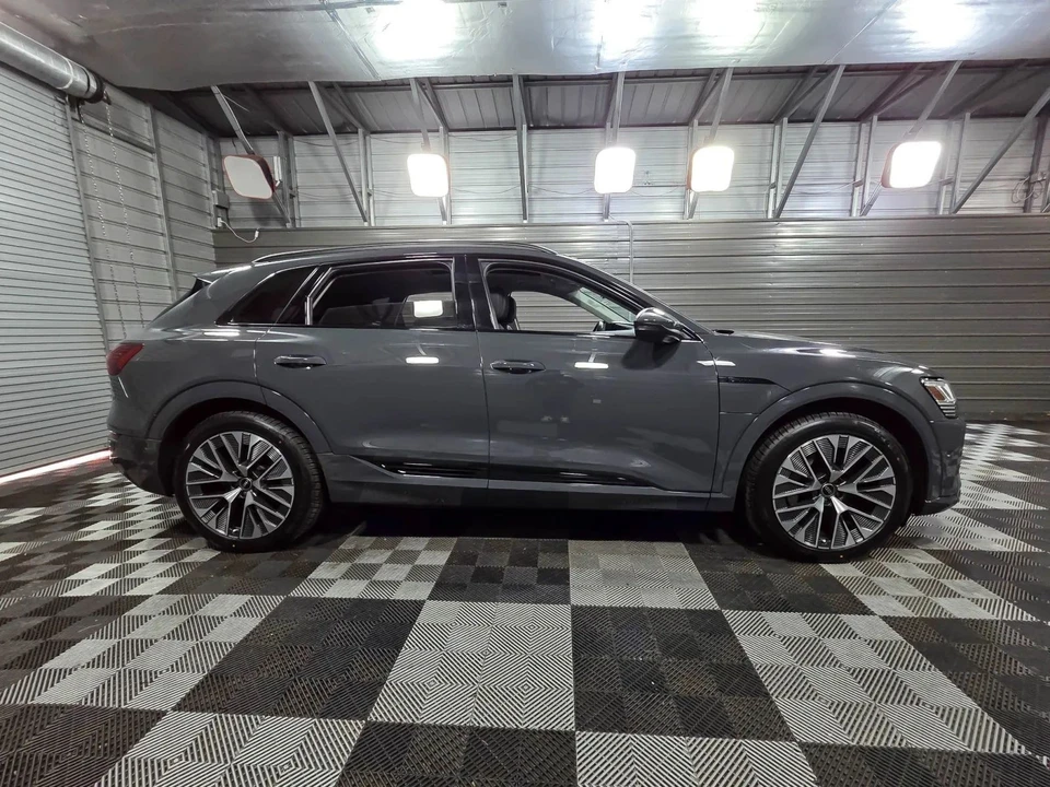 2024 Audi Q8 e-tron - Image 9 of 12