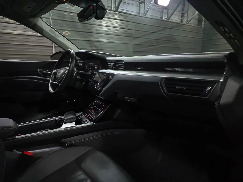 2024 Audi Q8 e-tron - Image 12 of 12