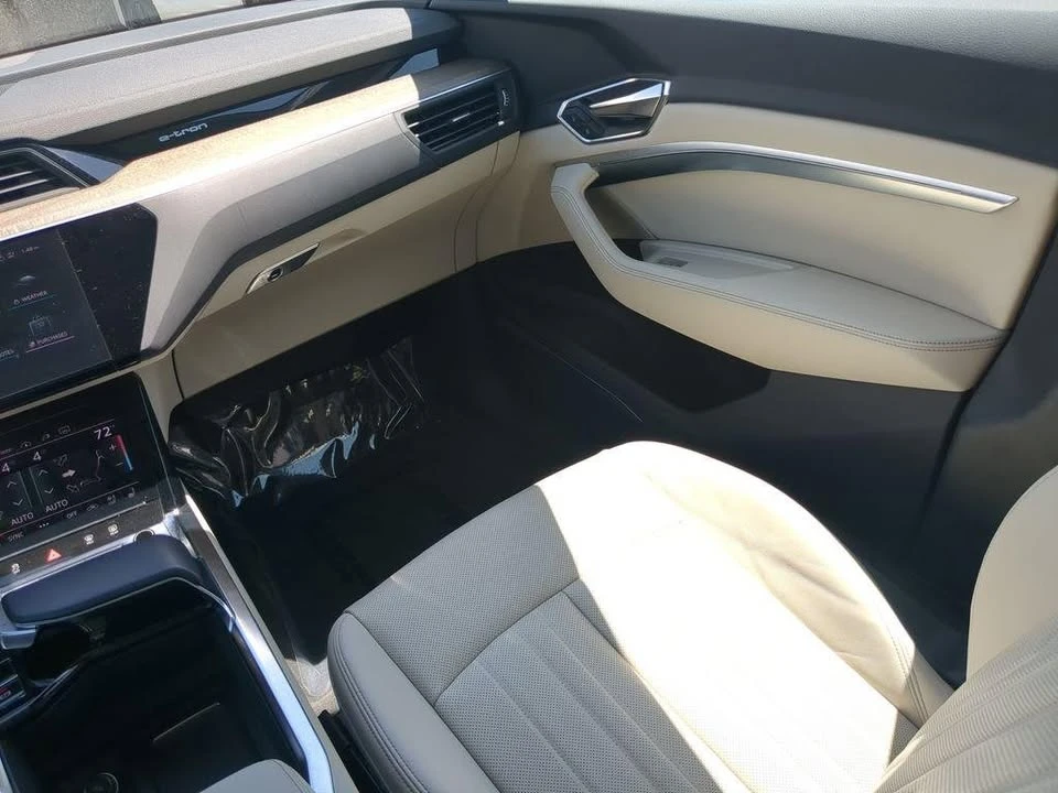 2024 Audi Q8 e-tron - Image 12 of 20