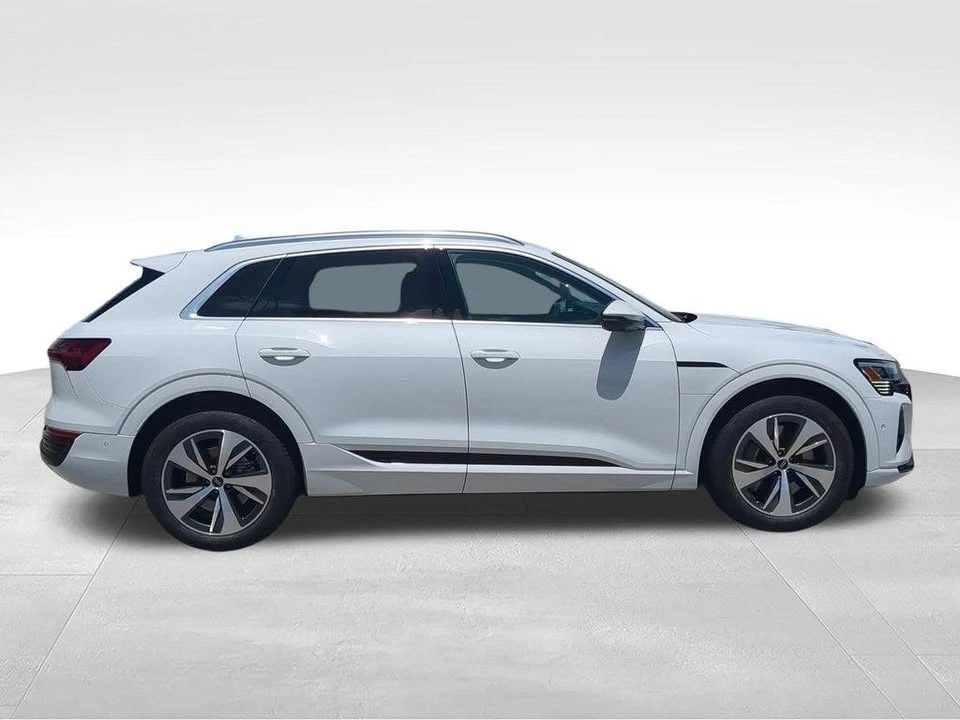 2024 Audi Q8 e-tron - Image 2 of 20