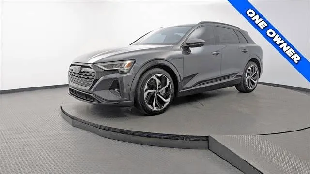 2024 Audi Q8 e-tron Premium Plus