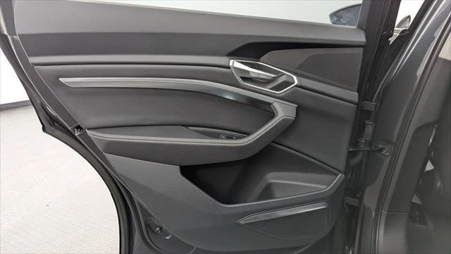 2024 Audi Q8 e-tron - Image 15 of 20