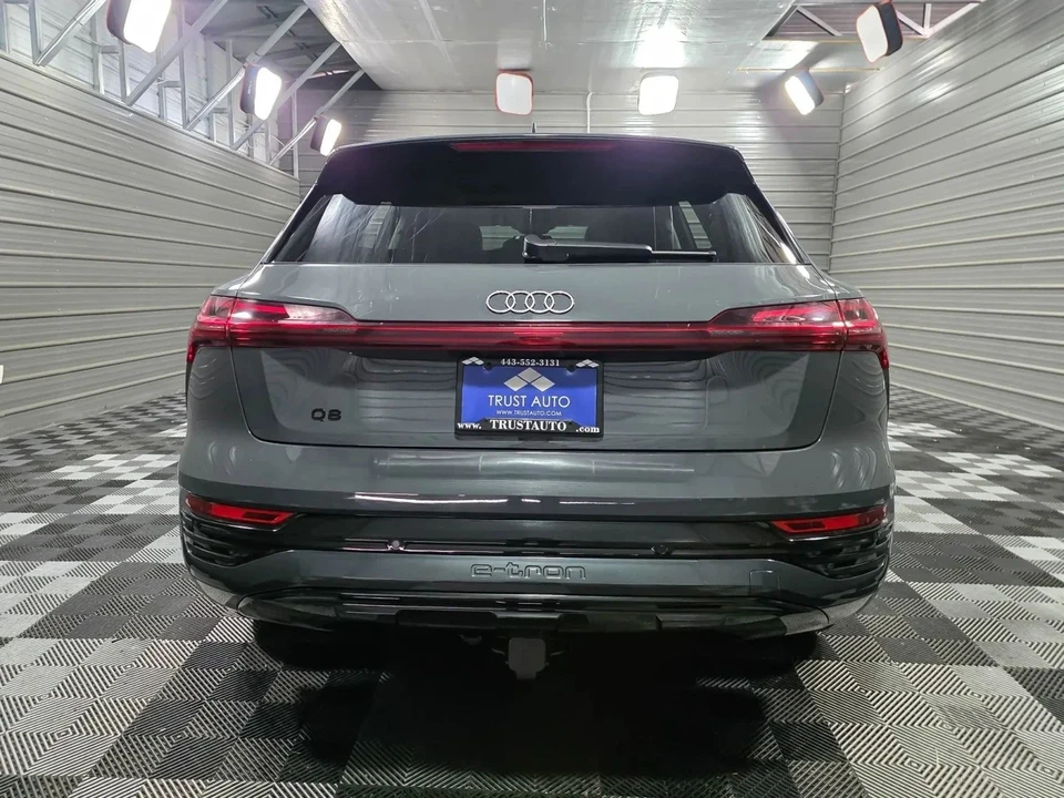 2024 Audi Q8 e-tron - Image 6 of 12