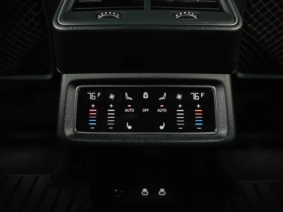 2024 Audi Q8 e-tron - Image 19 of 21