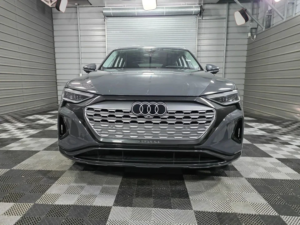 2024 Audi Q8 e-tron - Image 3 of 12