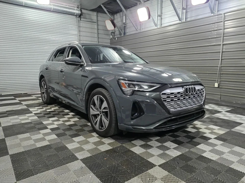 2024 Audi Q8 e-tron - Image 4 of 12