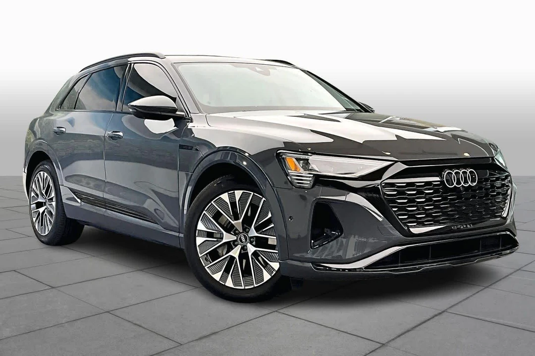 2024 Audi Q8 e-tron - Image 3 of 12