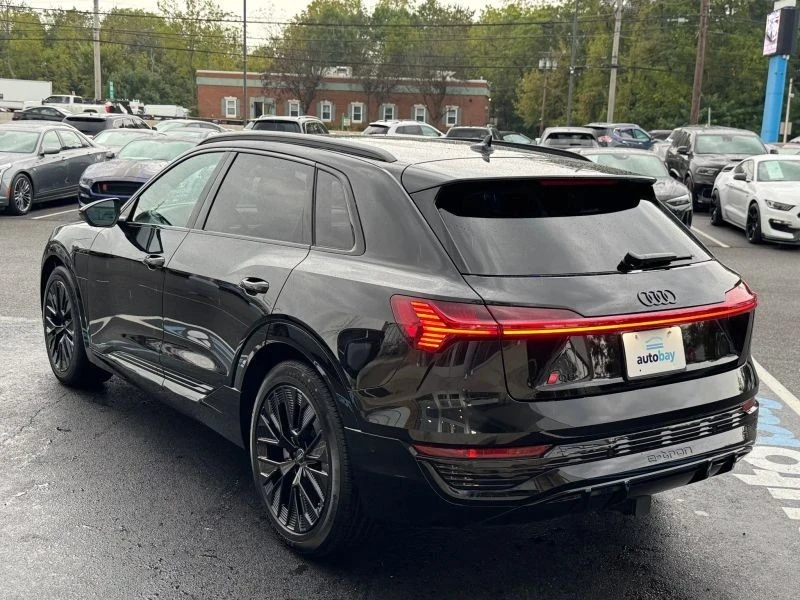 2024 Audi Q8 e-tron - Image 6 of 12