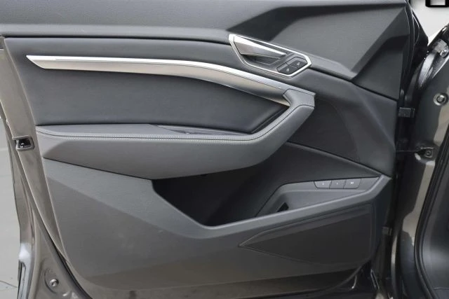 2024 Audi Q8 e-tron - Image 14 of 21