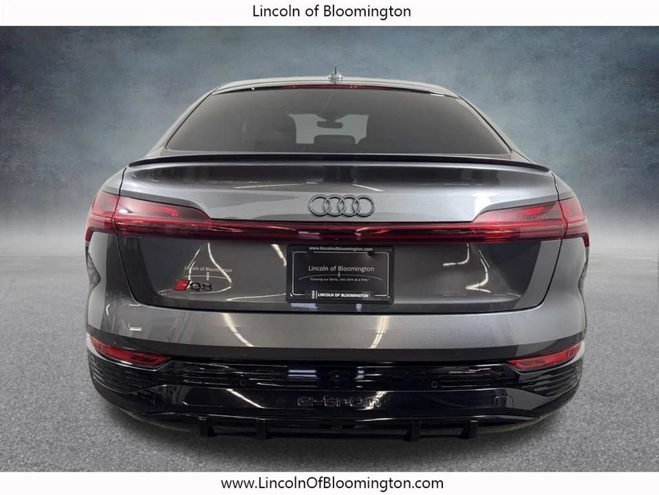 2024 Audi Q8 e-tron - Image 5 of 10